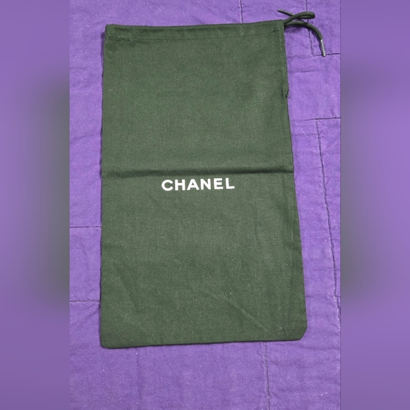 CHANEL Black Wallet Storage Bag